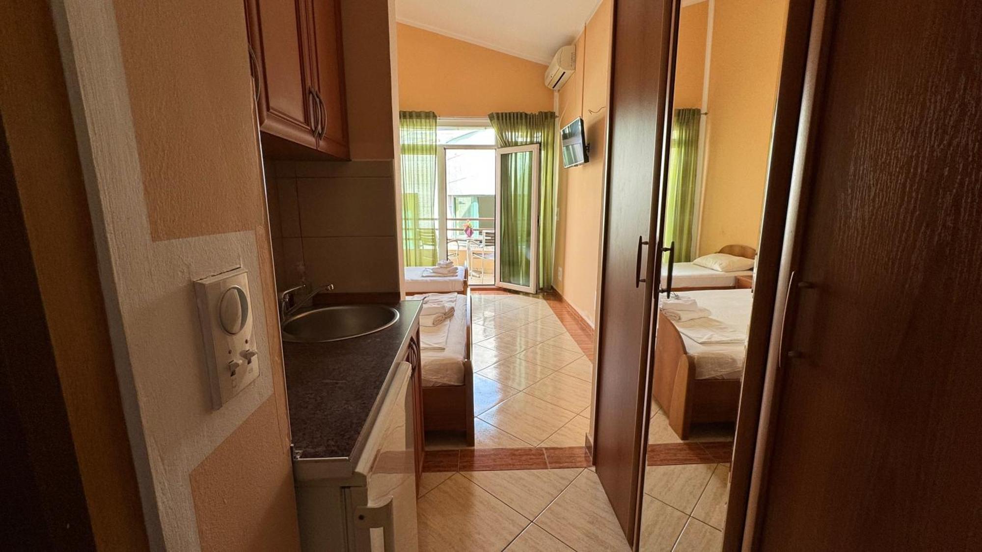 Sea La Vie Apartments Улцинь Экстерьер фото